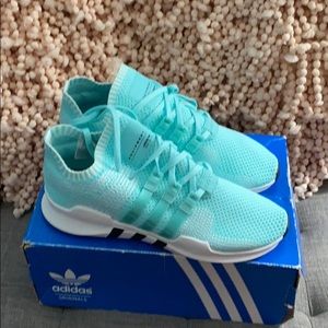 Women’s Adidas sneakers